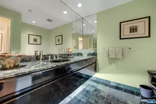 900 Palisade Ave Ph-2405, Fort Lee, NJ 07024 - Photo 17