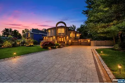 290 Dunkerhook Road, Paramus, NJ 07652 - Photo 1