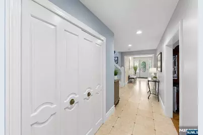 290 Dunkerhook Road, Paramus, NJ 07652 - Photo 19