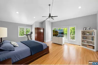 290 Dunkerhook Road, Paramus, NJ 07652 - Photo 23