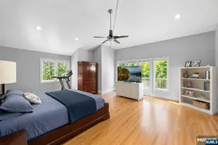 290 Dunkerhook Rd, Paramus, NJ 07652 - Photo 23