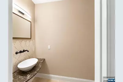 290 Dunkerhook Road, Paramus, NJ 07652 - Photo 37