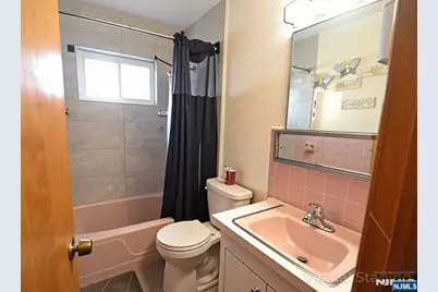 60 Scoles Avenue, Clifton, NJ 07012 - Photo 19