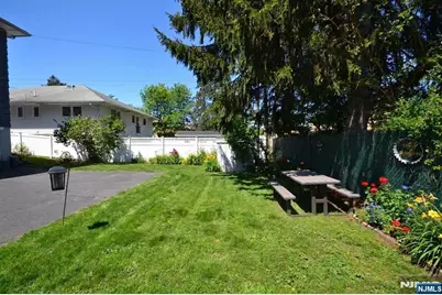 60 Scoles Avenue, Clifton, NJ 07012 - Photo 3