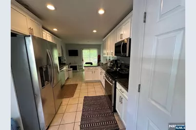 410 Burlington Road, Paramus, NJ 07652 - Photo 5