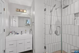577 Grenville Ave, Teaneck Township, NJ 07666 - Photo 23