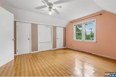 215 Henley Avenue, New Milford, NJ 07646 - Photo 31