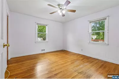 215 Henley Avenue, New Milford, NJ 07646 - Photo 17