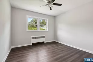990 Washington Ave, Ho Ho Kus, NJ 07423 - Photo 9