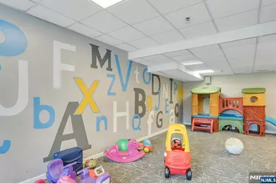 100 Old Palisade Road 917 #917, Fort Lee, NJ 07024 - Photo 29