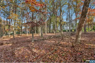 212 Seminole Lane, Franklin Lakes, NJ 07417 - Photo 9
