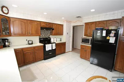 28 Taylor, Woodland Park, NJ 07424 - Photo 9