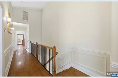 427 Lawton Avenue, Cliffside Park, NJ 07010 - Photo 21