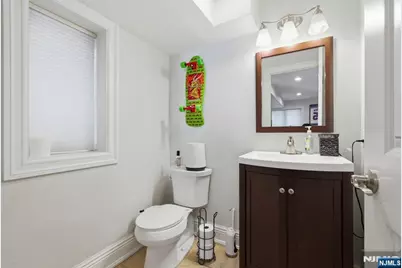 427 Lawton Avenue, Cliffside Park, NJ 07010 - Photo 41