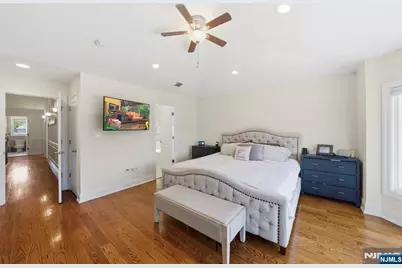 427 Lawton Avenue, Cliffside Park, NJ 07010 - Photo 23