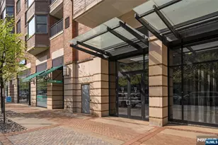 22 Ave At Port Imperial 204, West New York, NJ 07093 - Photo 3