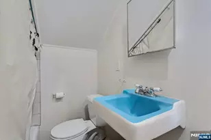 94 Manchester Ave, Paterson, NJ 07502 - Photo 9