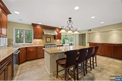 77 Macarthur Drive, Clifton, NJ 07013 - Photo 11