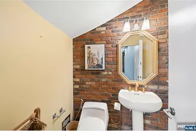 77 Macarthur Drive, Clifton, NJ 07013 - Photo 13