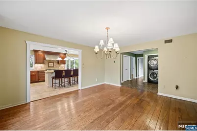 77 Macarthur Drive, Clifton, NJ 07013 - Photo 9