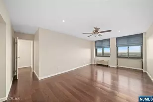 200 Winston Dr 3102, Cliffside Park, NJ 07010 - Photo 19