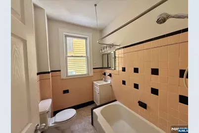 308 Davis Avenue Apt1 #APT1, Harrison, NJ 07029 - Photo 15
