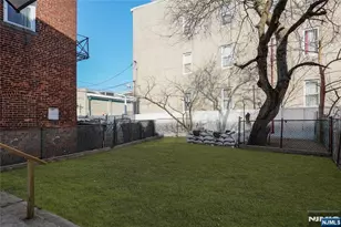 344 Market St, Perth Amboy, NJ 08861 - Photo 29