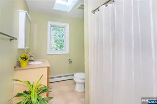 36 Ella St, Bloomingdale, NJ 07403 - Photo 15