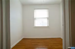 4 Augusta St, Elmwood Park, NJ 07407 - Photo 19