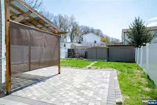 4 Augusta St, Elmwood Park, NJ 07407 - Photo 5