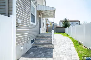 4 Augusta St, Elmwood Park, NJ 07407 - Photo 3