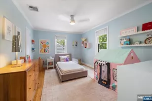 988 Richard Ct, Teaneck Township, NJ 07666 - Photo 15