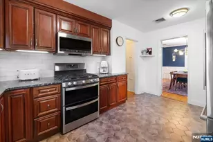 988 Richard Ct, Teaneck Township, NJ 07666 - Photo 7