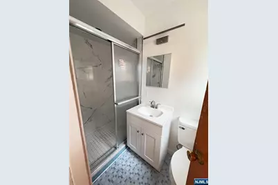 504 Summit Avenue, Fort Lee, NJ 07024 - Photo 13