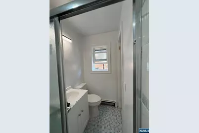 504 Summit Avenue, Fort Lee, NJ 07024 - Photo 11