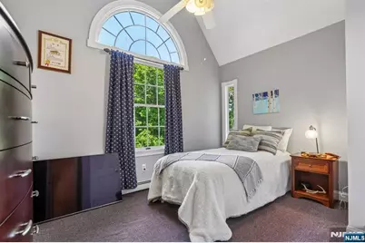 43 N Pleasant Avenue, Ridgewood, NJ 07450 - Photo 23