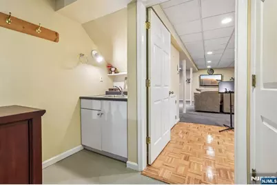 43 N Pleasant Avenue, Ridgewood, NJ 07450 - Photo 33