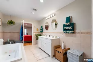 88B Myrtle Ave, Edgewater, NJ 07020 - Photo 23
