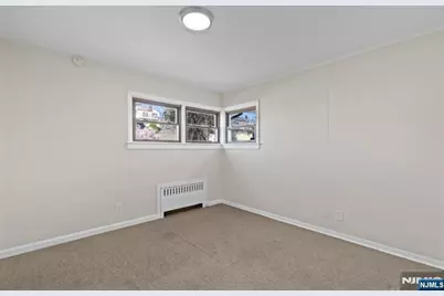 154 Ames Street, Hackensack, NJ 07601 - Photo 7
