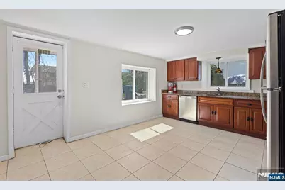 154 Ames Street, Hackensack, NJ 07601 - Photo 3
