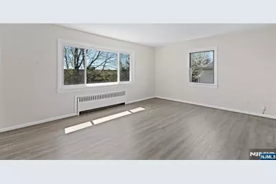 154 Ames Street, Hackensack, NJ 07601 - Photo 5