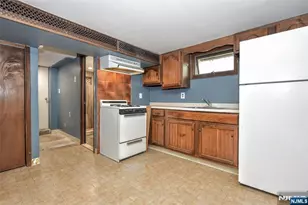 247 Grove St, Lodi, NJ 07644 - Photo 21