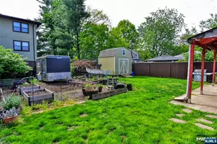 247 Grove St, Lodi, NJ 07644 - Photo 25