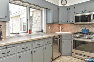 247 Grove St, Lodi, NJ 07644 - Photo 7