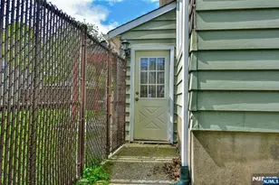 247 Grove St, Lodi, NJ 07644 - Photo 17