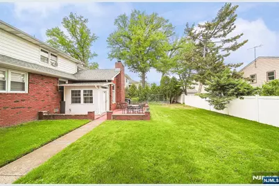 44 Roosevelt Street, Little Ferry, NJ 07643 - Photo 5