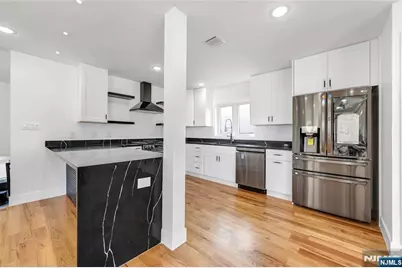 270 Lafayette Avenue 2 #2, Lyndhurst Township, NJ 07071 - Photo 19