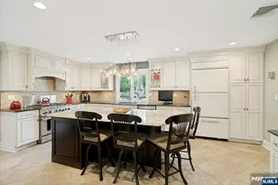 25 Dundee Ct, Mahwah, NJ 07430 - Photo 11
