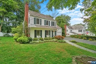 12 Lawrence Pkwy, Tenafly, NJ 07670 - Photo 3