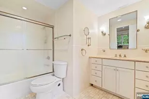 12 Lawrence Pkwy, Tenafly, NJ 07670 - Photo 23